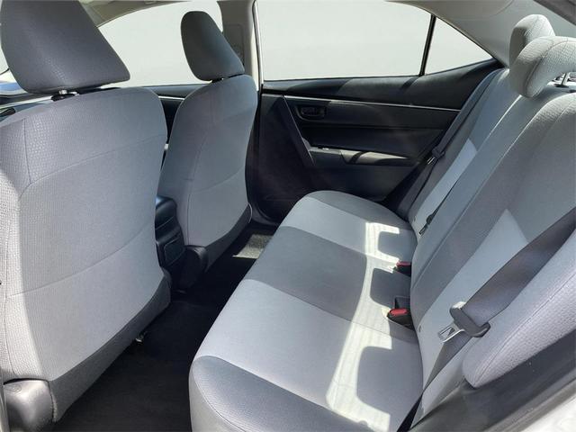 Photo of 2016 White Toyota Corolla
