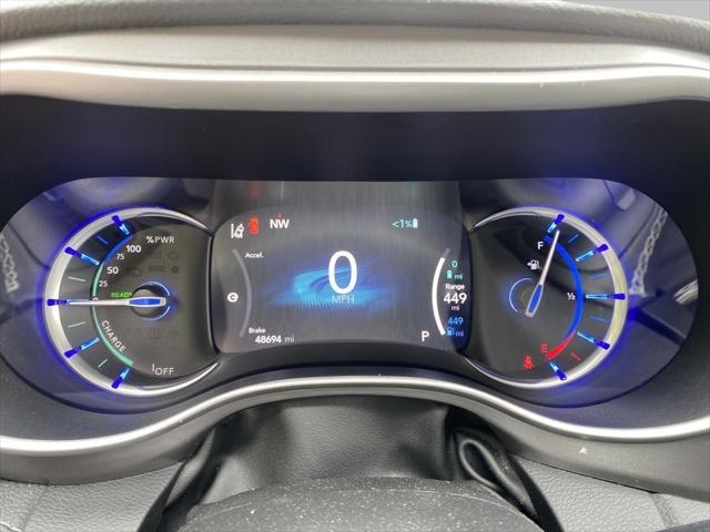 Photo of 2022 Bright White Clearcoat Chrysler Pacifica Hybrid