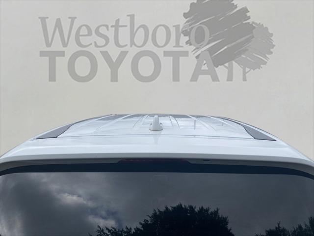 Photo of 2022 Bright White Clearcoat Chrysler Pacifica Hybrid