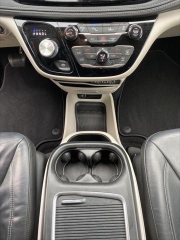 Photo of 2022 Bright White Clearcoat Chrysler Pacifica Hybrid