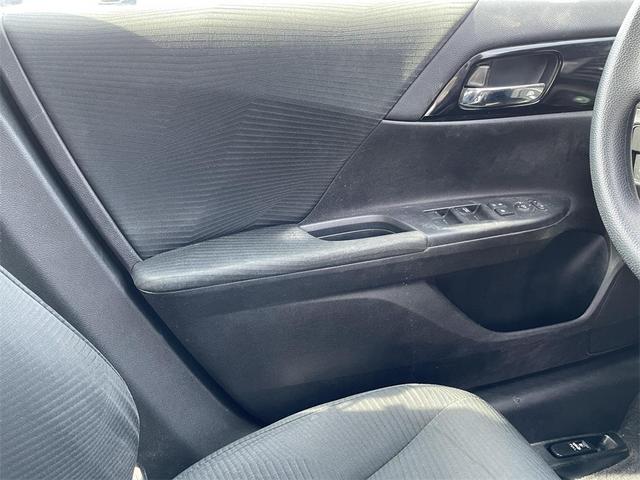 Photo of 2017 Gray Honda Accord