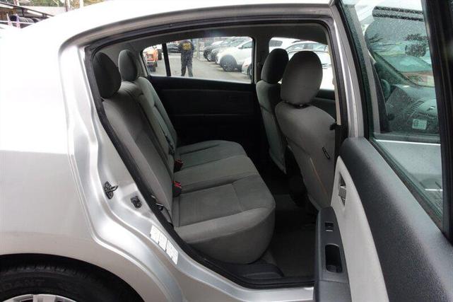 Photo of 2010 Magnetic Gray Nissan Sentra