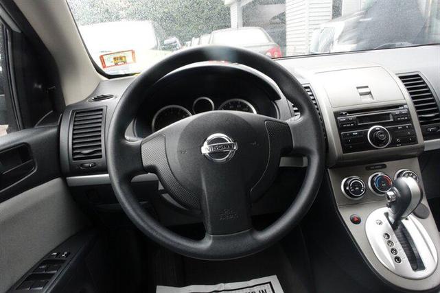 Photo of 2010 Magnetic Gray Nissan Sentra