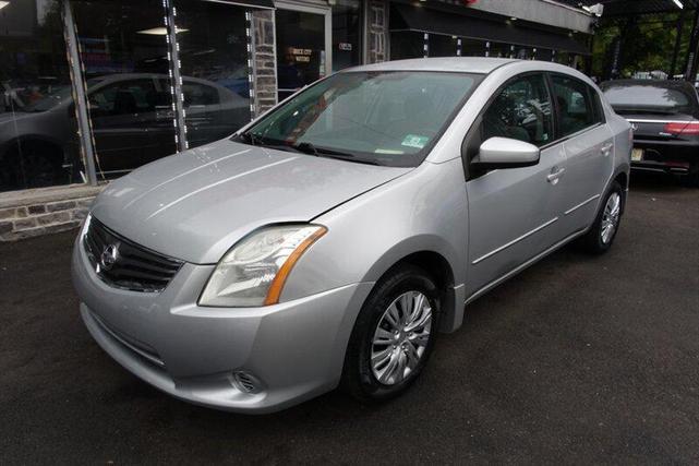 Photo of 2010 Magnetic Gray Nissan Sentra