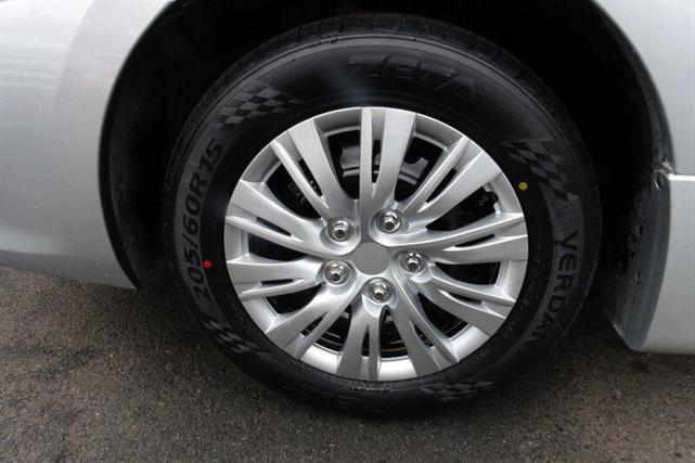 Photo of 2010 Magnetic Gray Nissan Sentra