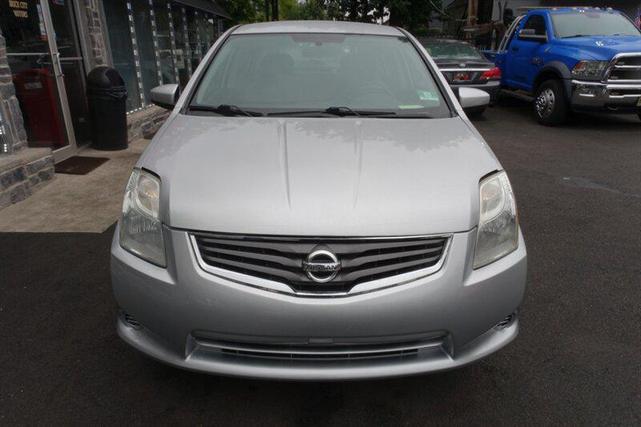 Photo of 2010 Magnetic Gray Nissan Sentra