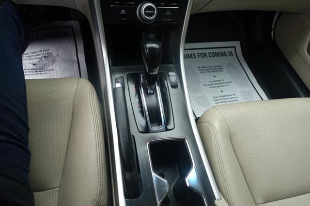 Photo of 2013 White Orchid Pearl Honda Accord