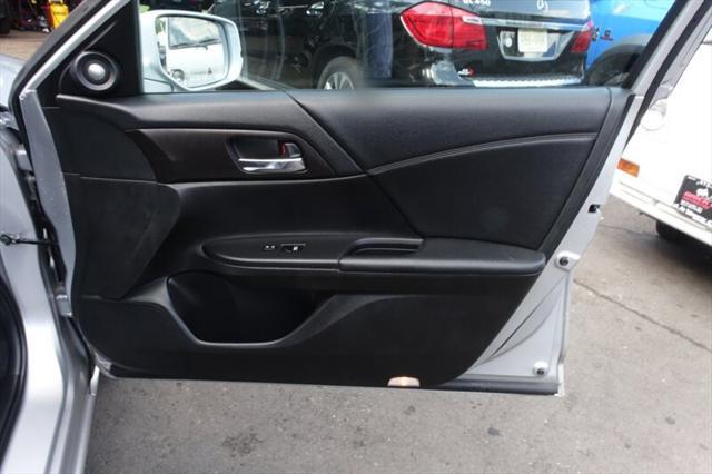 Photo of 2014 Alabaster Silver Metallic Honda Accord