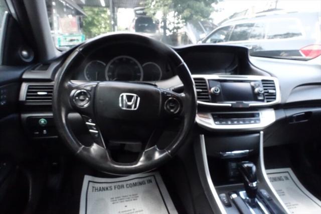 Photo of 2014 Alabaster Silver Metallic Honda Accord
