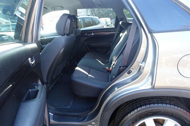 Photo of 2011 Gray Kia Sorento