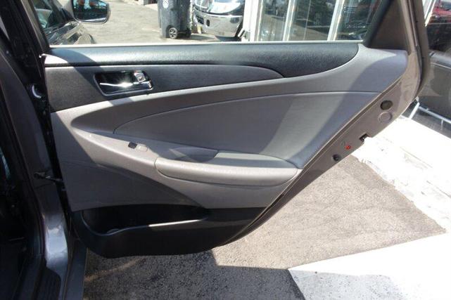 Photo of 2011 Harbor Gray Metallic Hyundai SONATA