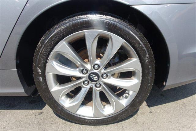 Photo of 2011 Harbor Gray Metallic Hyundai SONATA