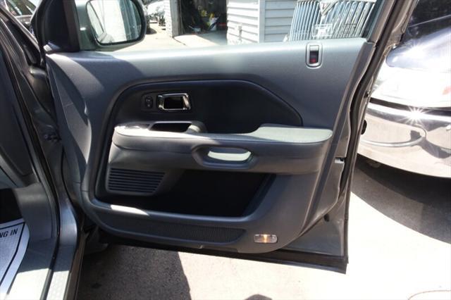 Photo of 2008 Nimbus Grey Metallic Honda Pilot