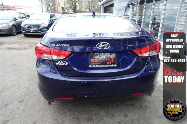 Photo of 2013 Blue Hyundai ELANTRA