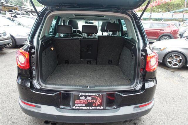 Photo of 2011 Deep Black Metallic Volkswagen Tiguan