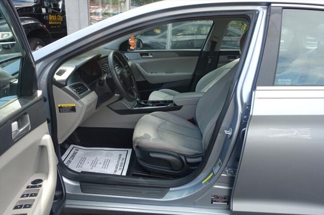 Photo of 2015 Shale Gray Metallic Hyundai SONATA
