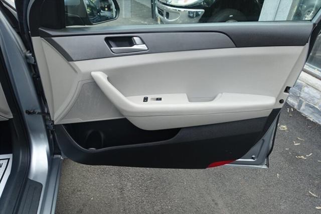 Photo of 2015 Shale Gray Metallic Hyundai SONATA