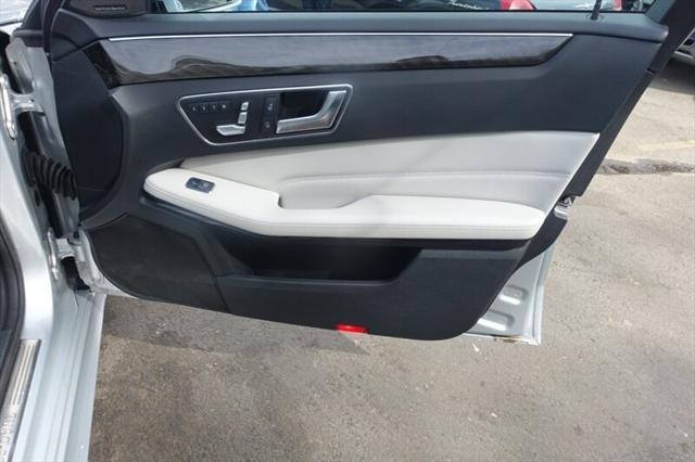 Photo of 2016 Diamond Silver Metallic Mercedes-Benz E-Class