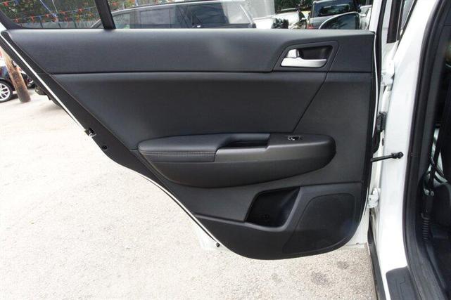 Photo of 2020 Snow White Pearl Kia Sportage