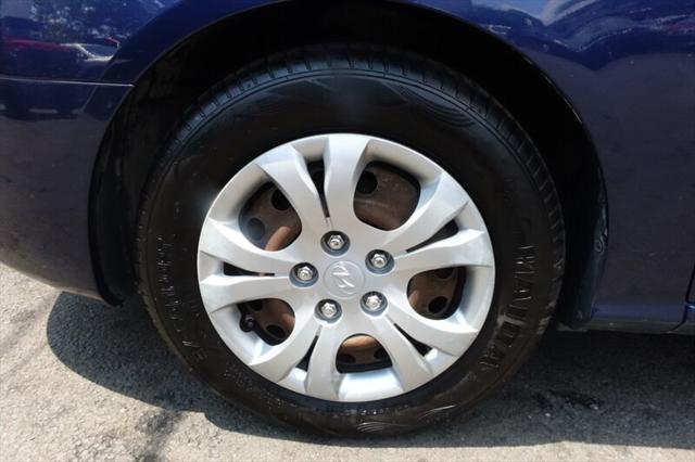 Photo of 2010 Blue Hyundai ELANTRA
