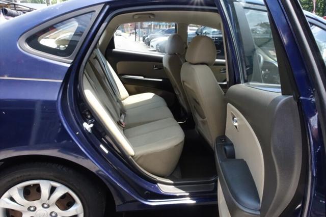 Photo of 2010 Blue Hyundai ELANTRA