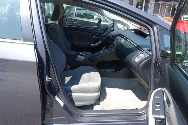 Photo of 2014 Gray Toyota Prius