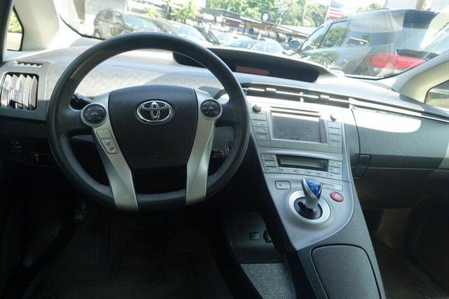 Photo of 2014 Gray Toyota Prius