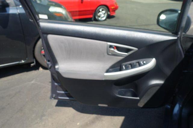 Photo of 2014 Gray Toyota Prius