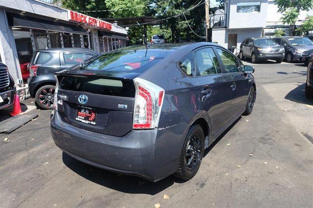 Photo of 2014 Gray Toyota Prius