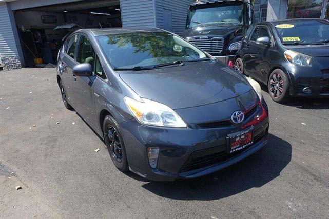 Photo of 2014 Gray Toyota Prius