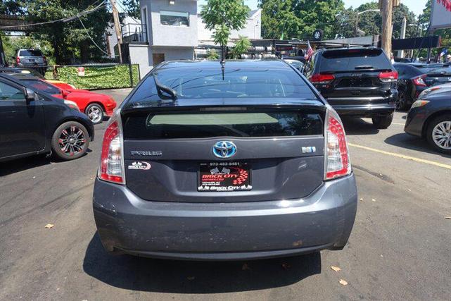 Photo of 2014 Gray Toyota Prius