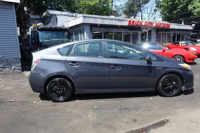 Photo of 2014 Gray Toyota Prius