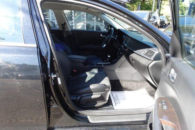 Photo of 2018 Ebony Black Kia Optima