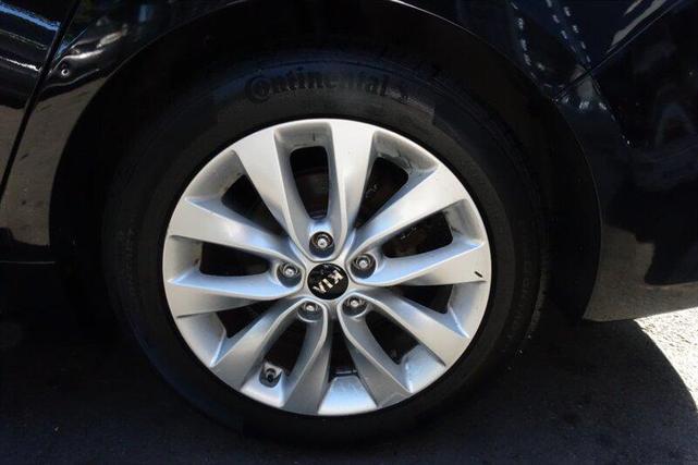 Photo of 2018 Ebony Black Kia Optima