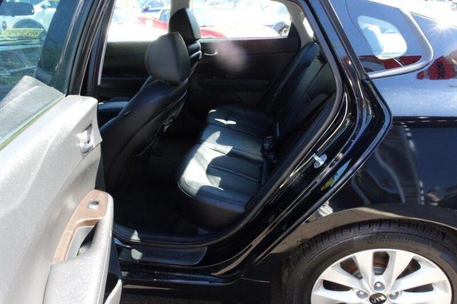 Photo of 2018 Ebony Black Kia Optima