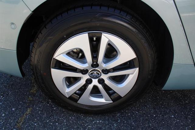 Photo of 2018 Sea Glass Pearl Toyota Prius