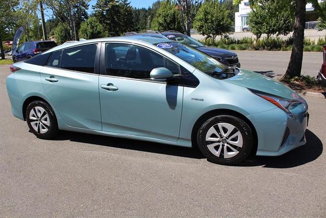 Photo of 2018 Sea Glass Pearl Toyota Prius