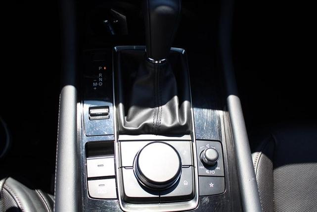 Photo of 2023 Snowflake White Pearl Mazda Mazda3