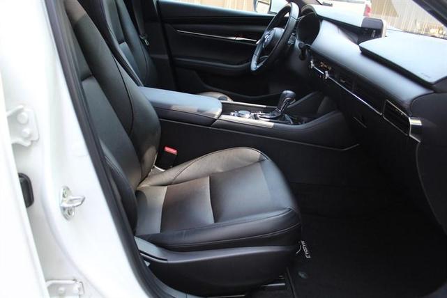 Photo of 2023 Snowflake White Pearl Mazda Mazda3