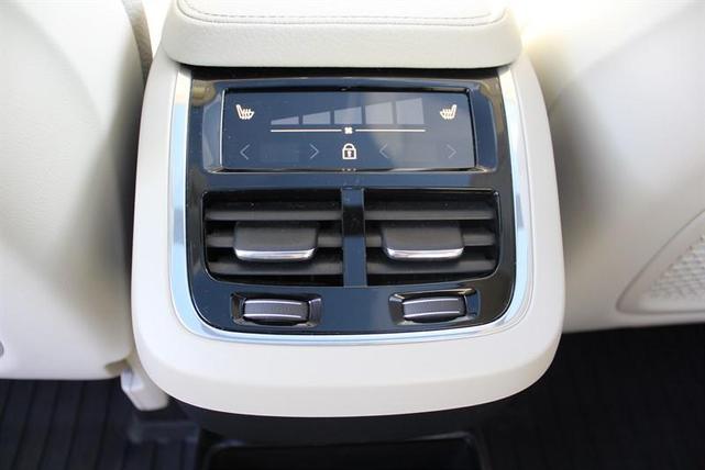 Photo of 2020 Thunder Gray Metallic Volvo XC90