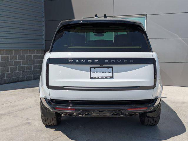 Photo of 2025 Fuji White Land Rover Range Rover