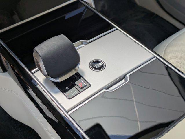 Photo of 2025 Fuji White Land Rover Range Rover