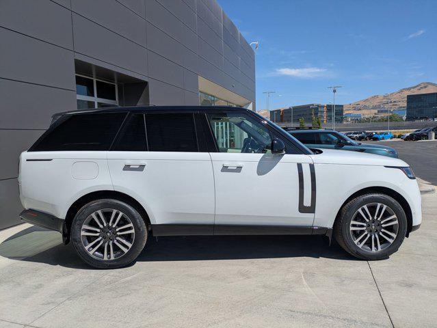 Photo of 2025 Fuji White Land Rover Range Rover