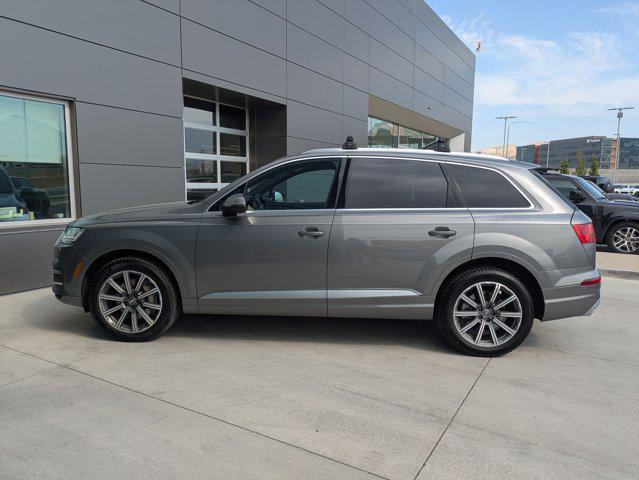 Photo of 2018 Graphite Gray Metallic Audi Q7