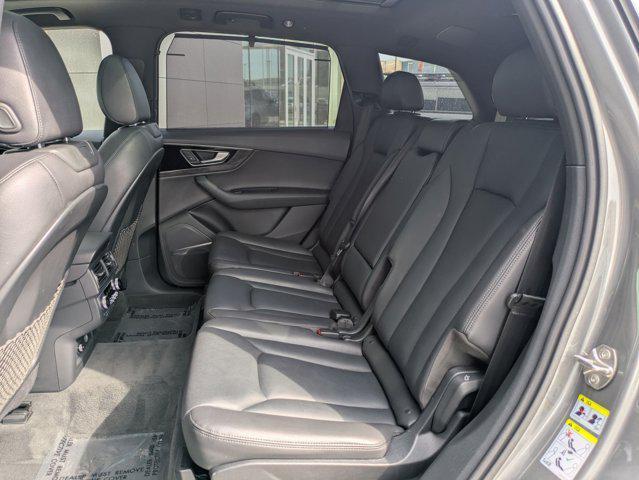 Photo of 2018 Graphite Gray Metallic Audi Q7