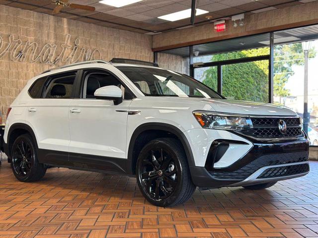 Photo of 2022 Pure White Volkswagen Taos