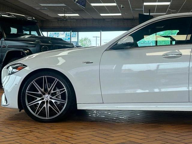 Photo of 2023 MANUFAKTUR Moonlight White Metallic Mercedes-Benz AMG C 43