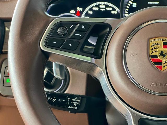 Photo of 2022 Moonlight Blue Metallic Porsche Cayenne E-Hybrid