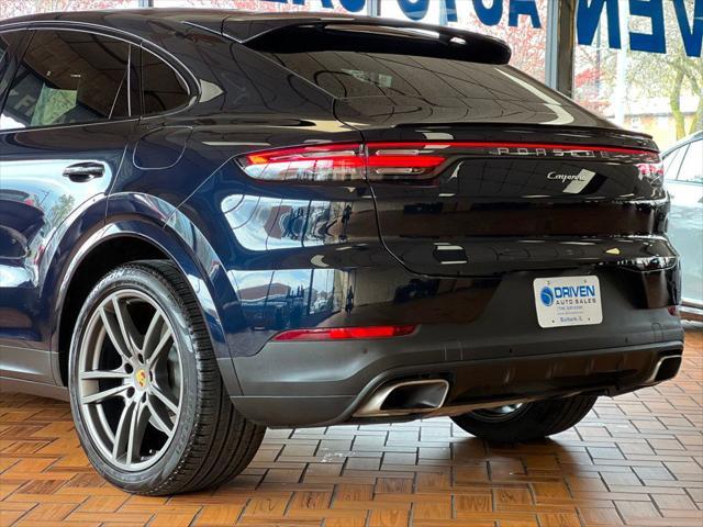 Photo of 2022 Moonlight Blue Metallic Porsche Cayenne E-Hybrid