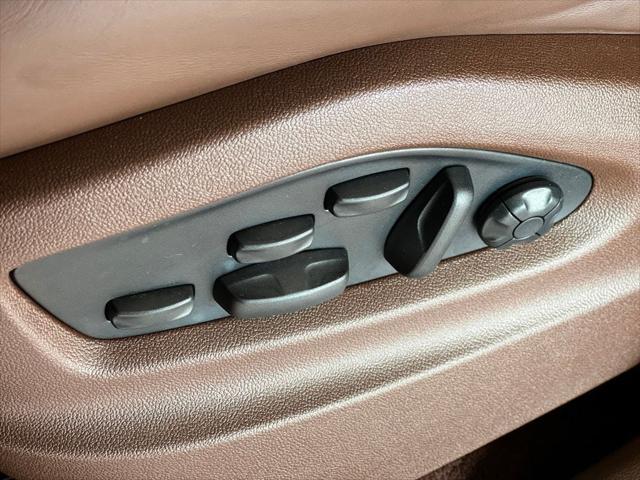 Photo of 2022 Moonlight Blue Metallic Porsche Cayenne E-Hybrid